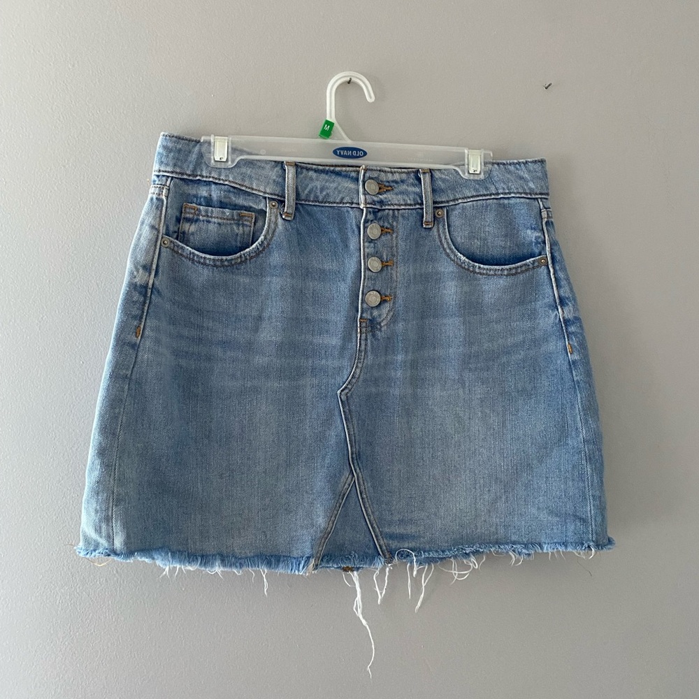 Light wash Old Navy jean shirt with 4 buttons